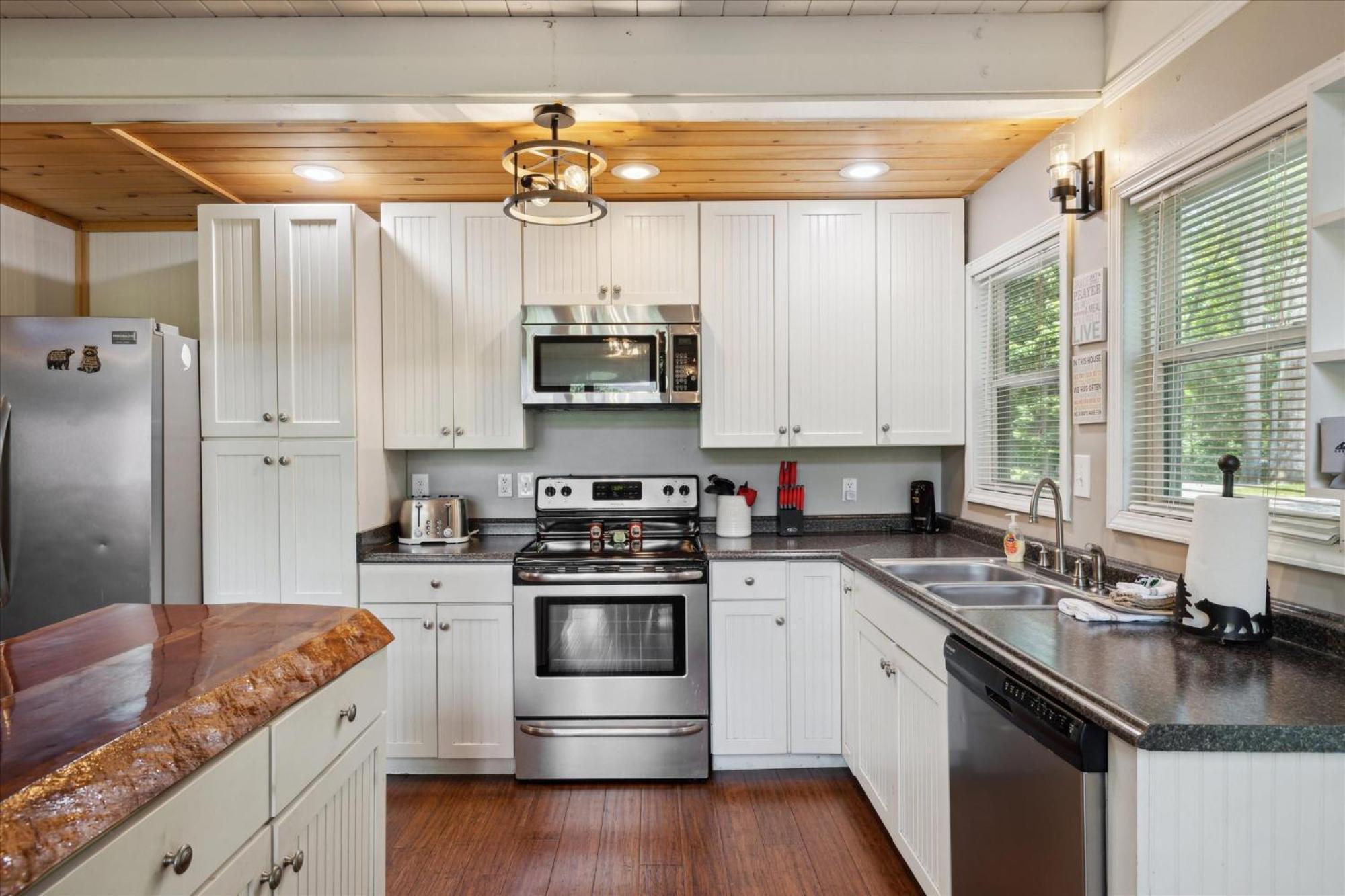 Southern Oak At Chalet Village - 5 Minutes From Gatlinburg And National Park ภายนอก รูปภาพ