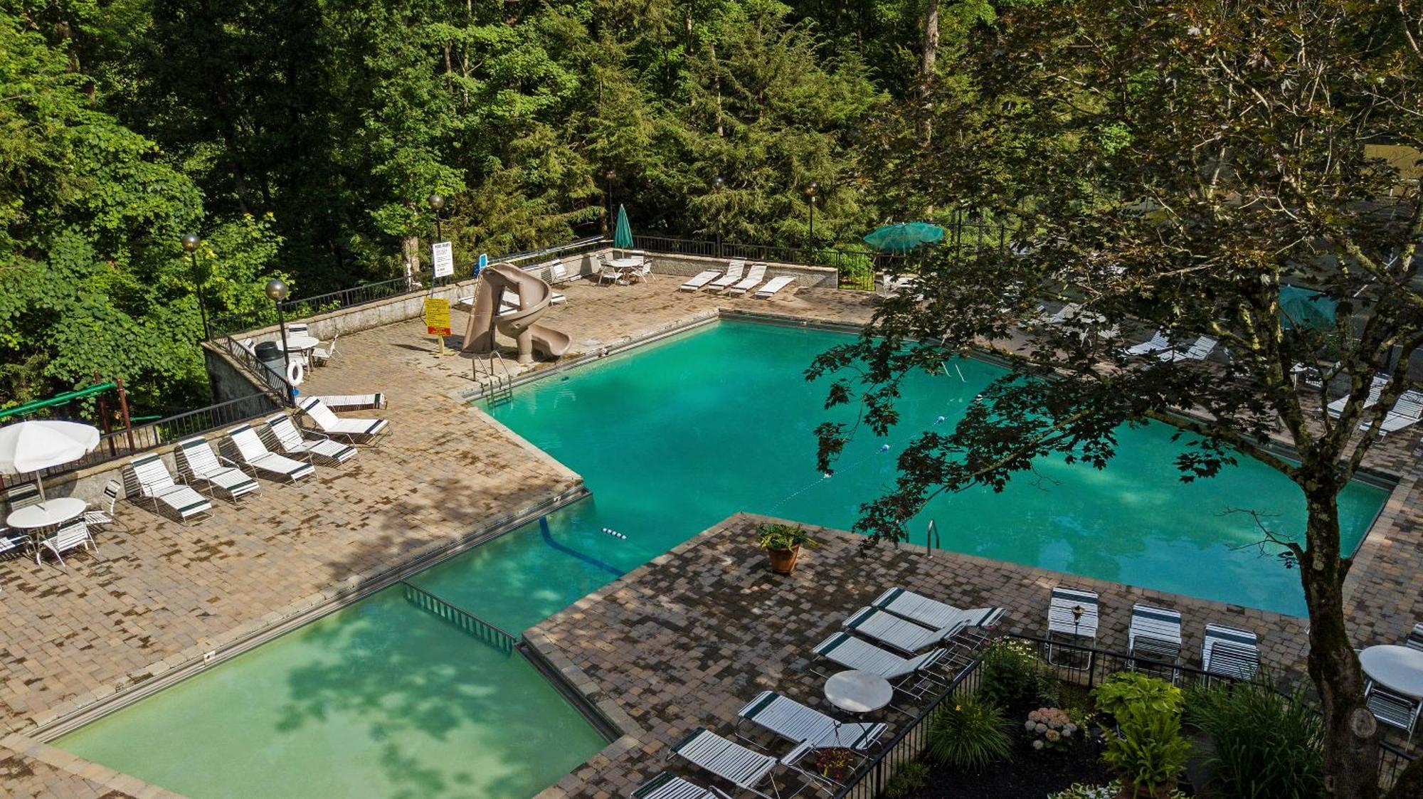 Southern Oak At Chalet Village - 5 Minutes From Gatlinburg And National Park ภายนอก รูปภาพ